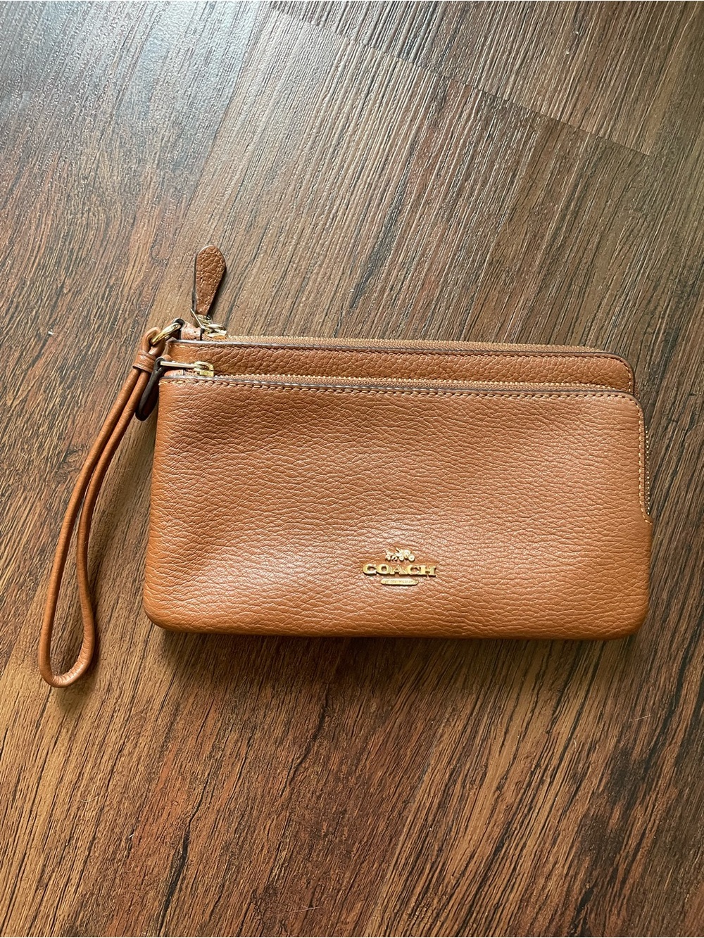 Coach Double Zip Pebble Leather Wristlet Wallet Clutch Camel Brown 8x5” EUC